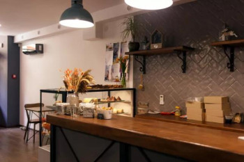 Продаётся готовый бизнес кондитерская-кафе